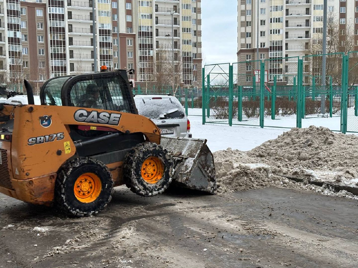снегопад, уборка снега, коммунальная служба,