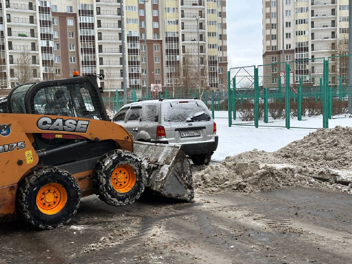 снегопад, уборка снега, коммунальная служба,