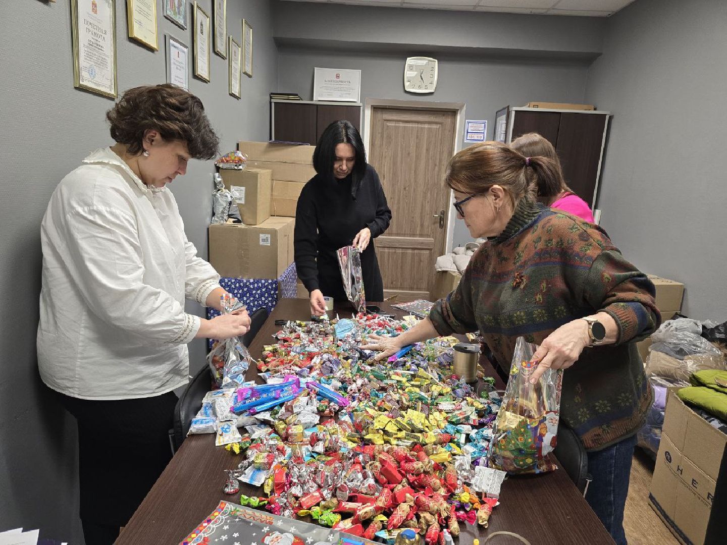 можайск, можайский городской округ, подмосковье, спецоперация, гумпомощь, дети Курска, новый год, благотворительная акция, комитет воинов отечества,