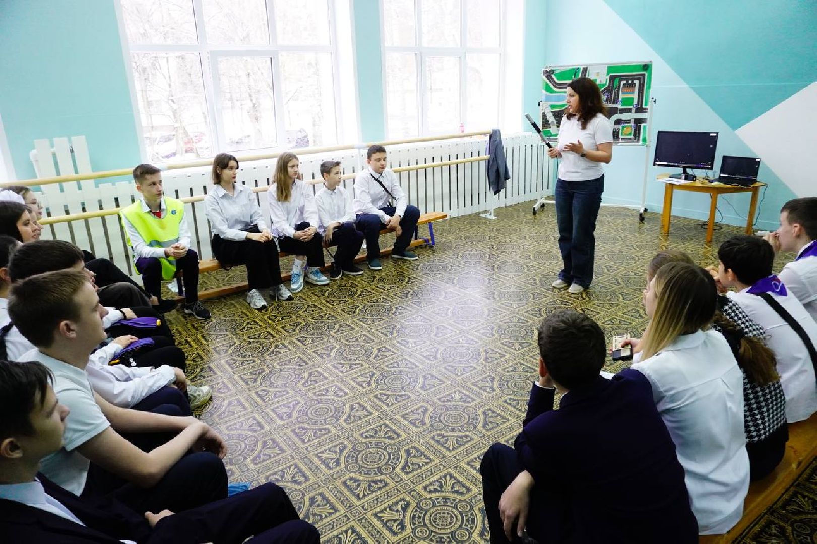 школа, Юные инспекторы движения, Регулировщик, Дорожная головоломка, первая помощь, красный крест, вертикалки