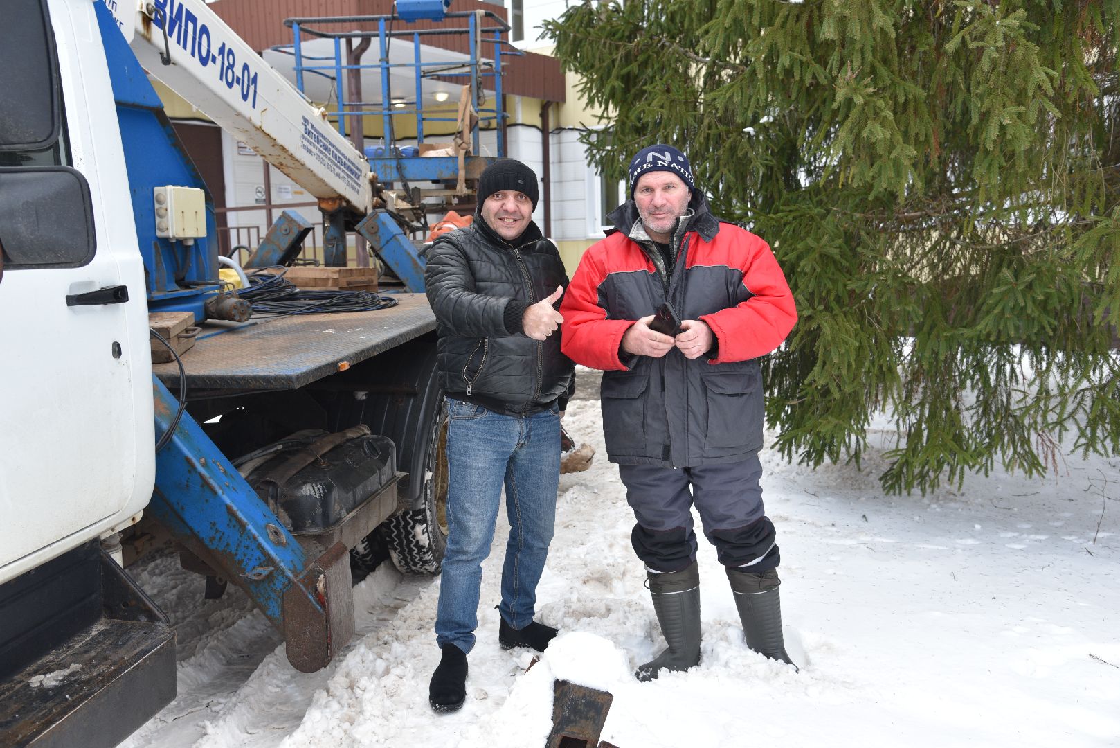 лотошино, лотошинская больница, новый год, ёлка, праздник, вертикалки,