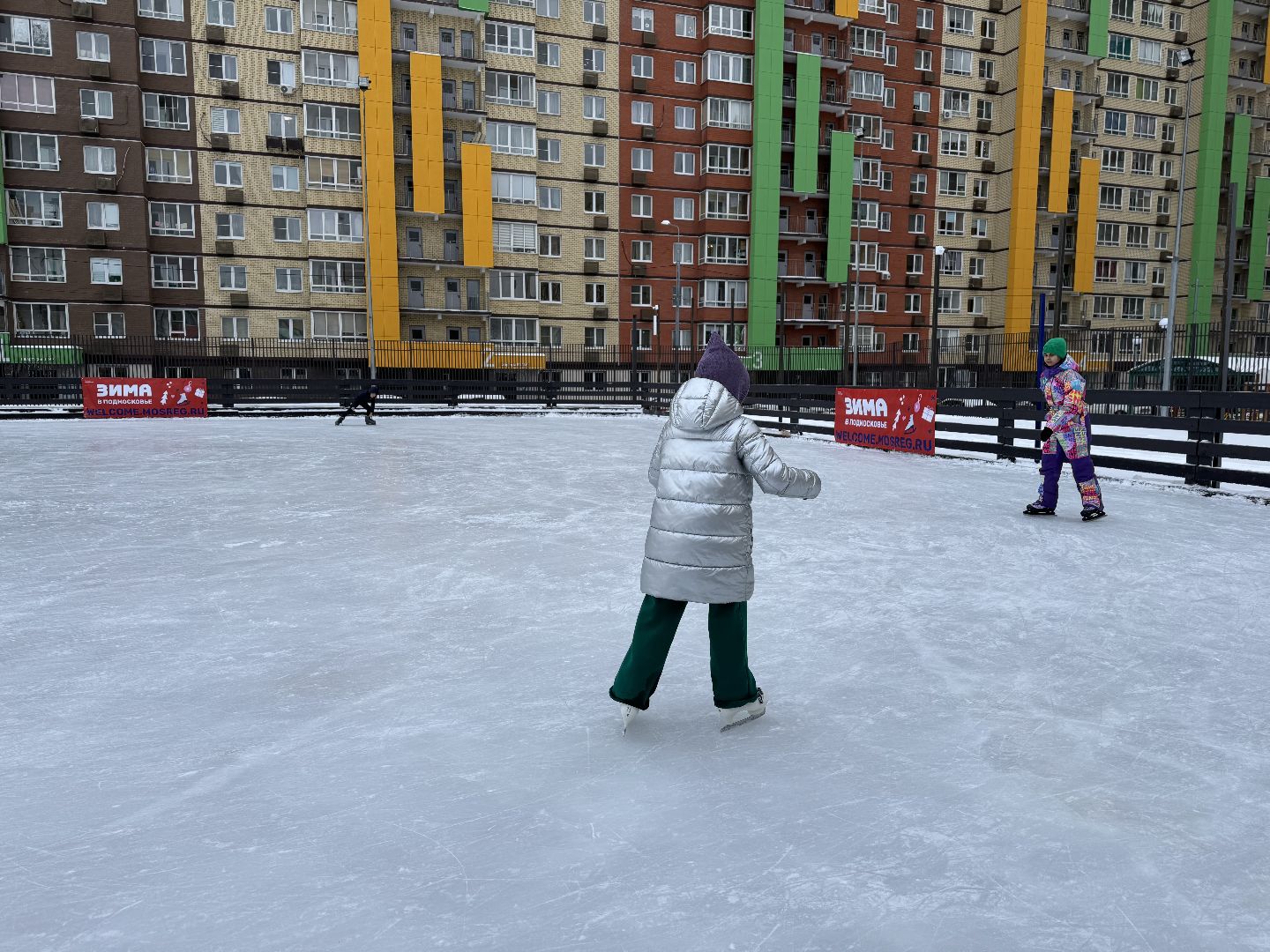 каток с искусственным льдом, каток в поселке мисайлово, Гала-шоу Ильи Авербуха, Фигурное катание,