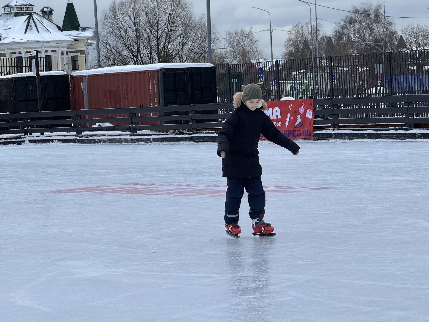 каток с искусственным льдом, каток в поселке мисайлово, Гала-шоу Ильи Авербуха, Фигурное катание,