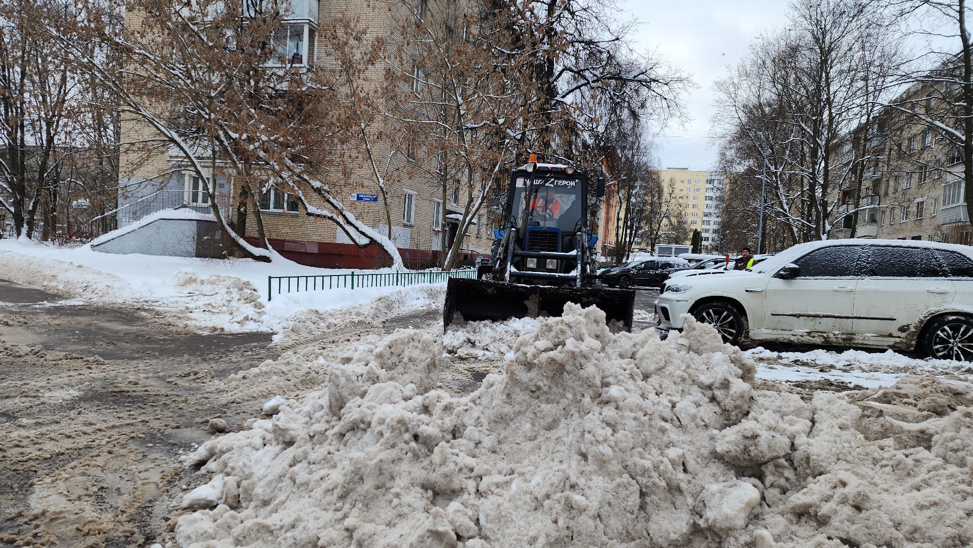уборка снега и наледи, дворовые территории, истра, вывоз снега, вертикалки,