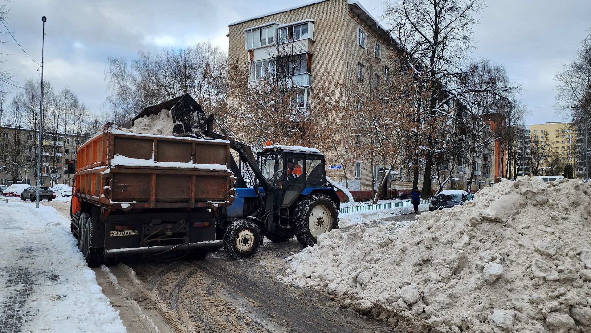 уборка снега и наледи, дворовые территории, истра, вывоз снега, вертикалки,