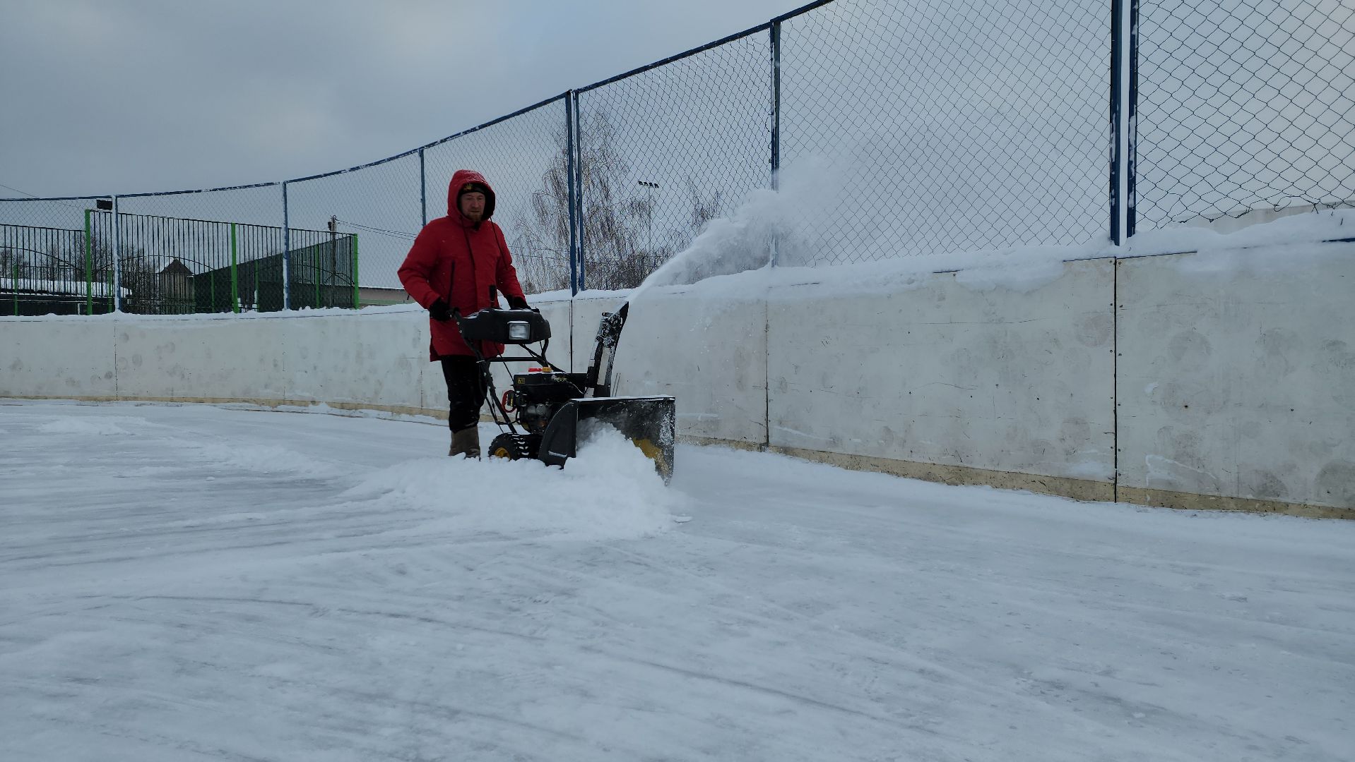 Каток, Заливка катка, спорт, зима в подмосковье, зима в рузе, руза, спорт в рузе, вертикалки,