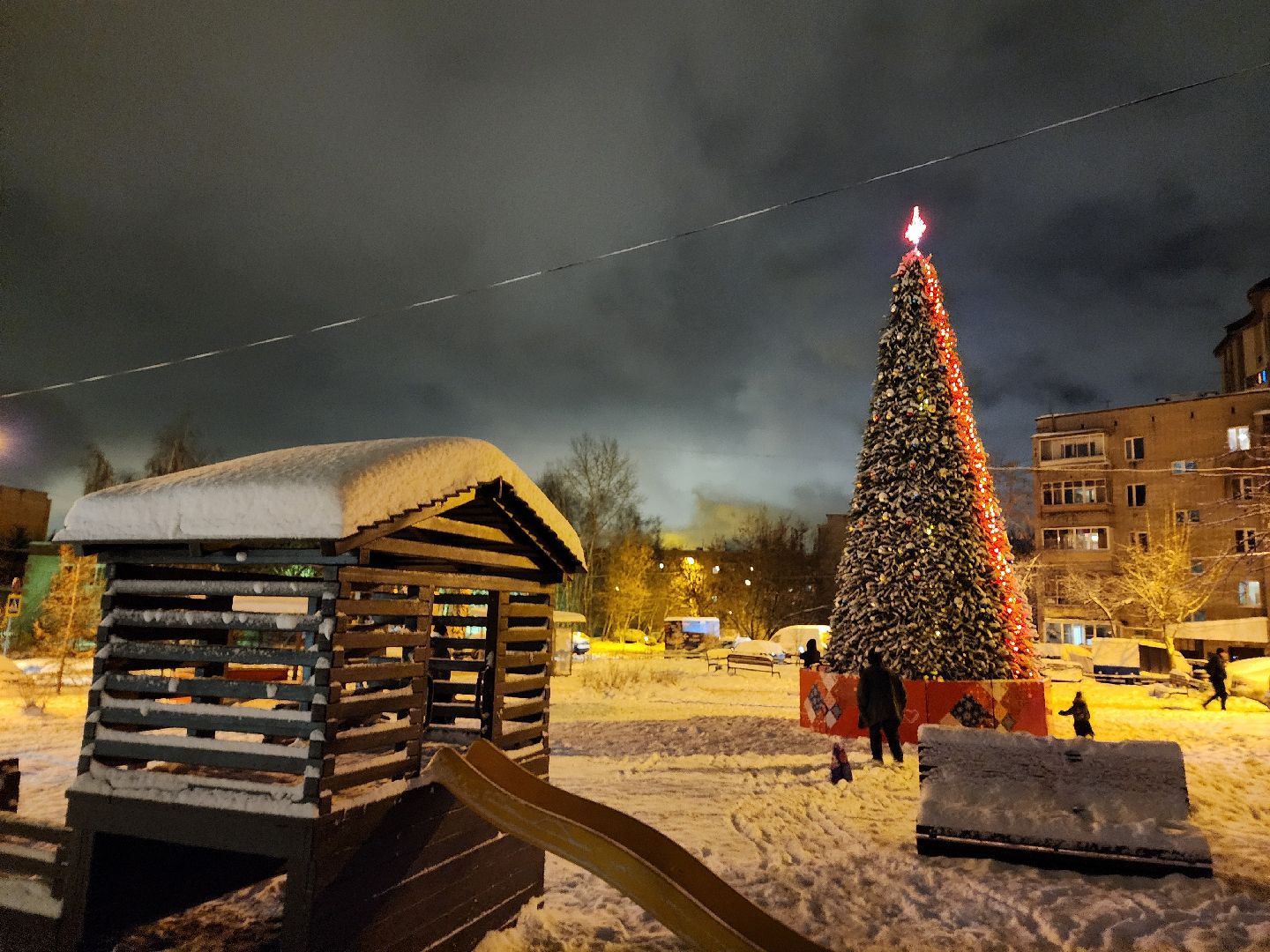 одинцово, центральная площадь, новогодняя елка, вертикалка, вертикальное видео,