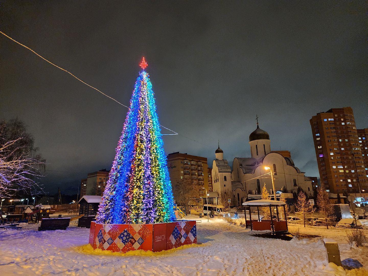одинцово, центральная площадь, новогодняя елка, вертикалка, вертикальное видео,