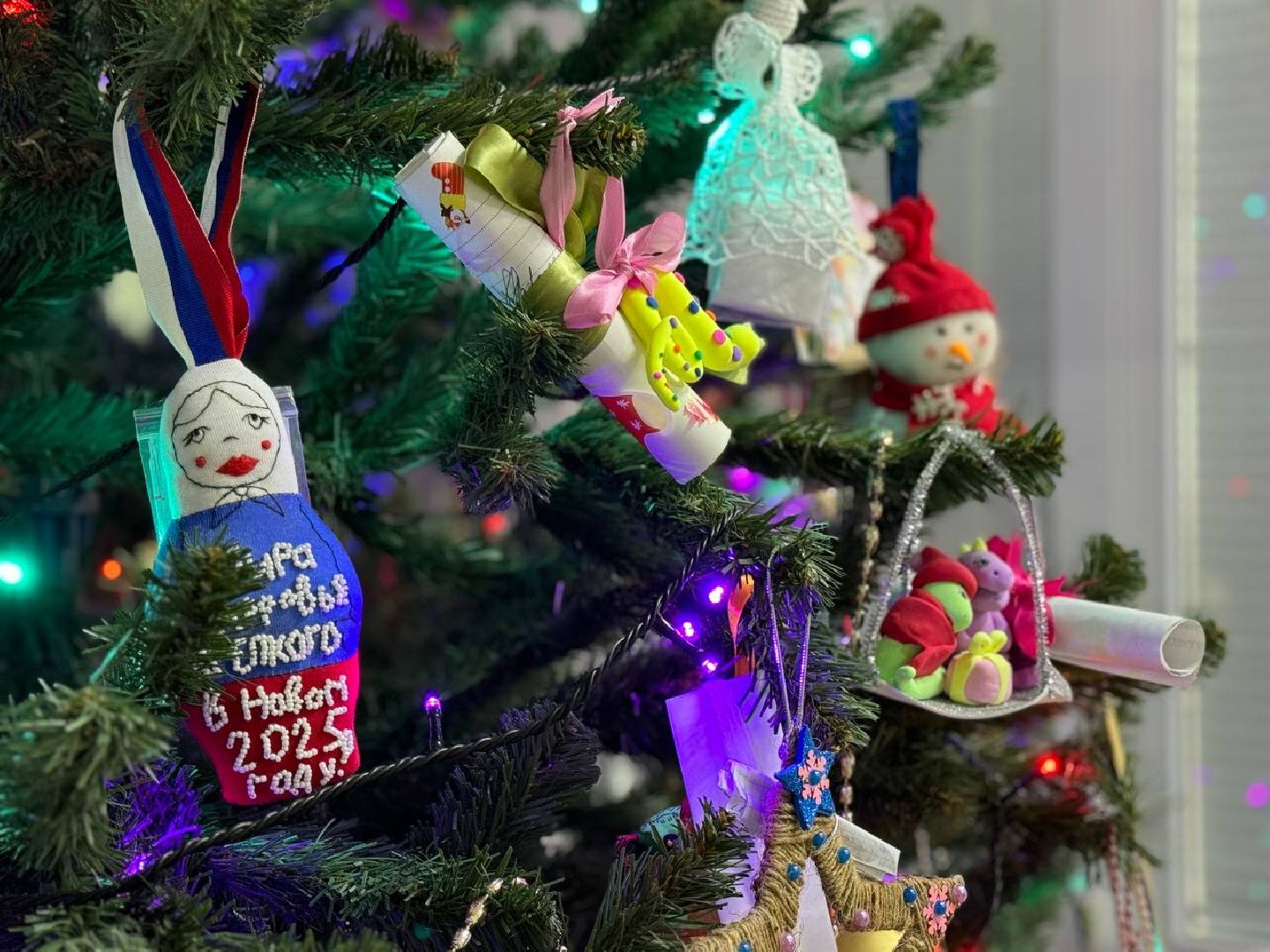 можайск, можайский городской округ, подмосковье, елка желаний, единая россия, благотворительная акция, исполнение желаний, новый год, новогодние чудеса, вертикалки,