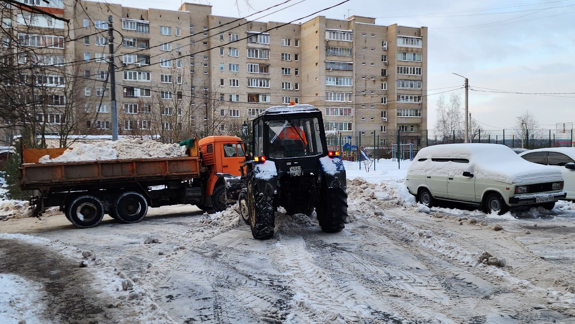 уборка снега и наледи, дворы, истра, вывоз снега, вертикалки,