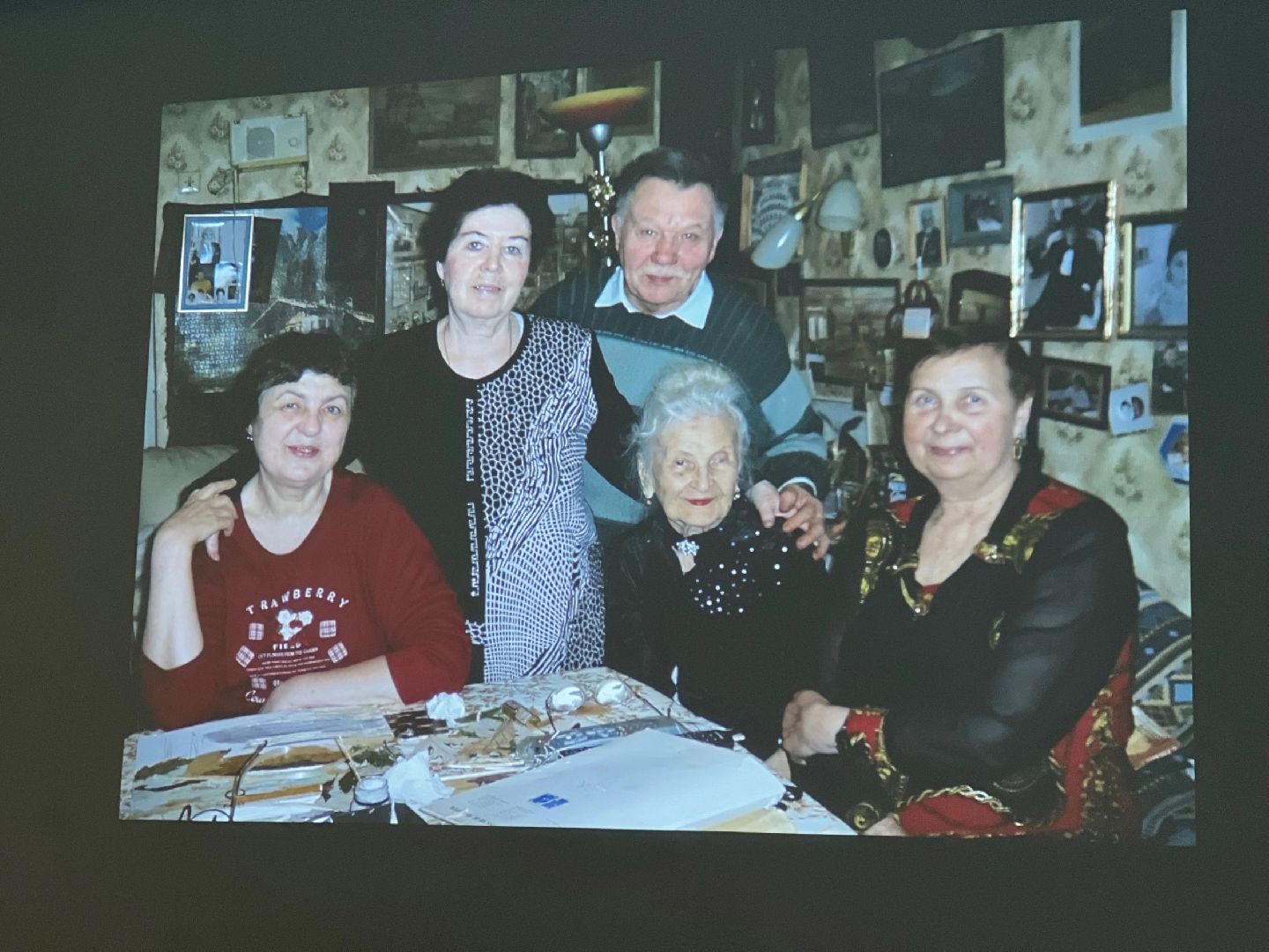 пушкино, художественная выставка, краеведение подмосковья, творческая встреча, юбилей, флористика,картины,художник-педагог,