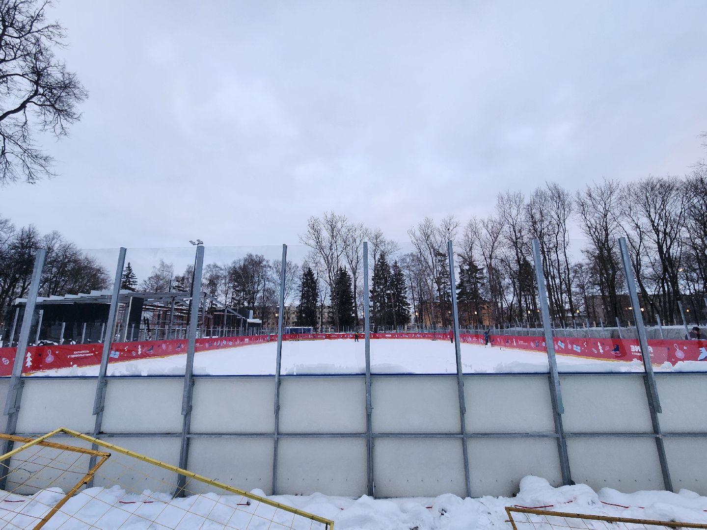 Коломна, каток, каток с искусственным льдом, зима в подмосковье,