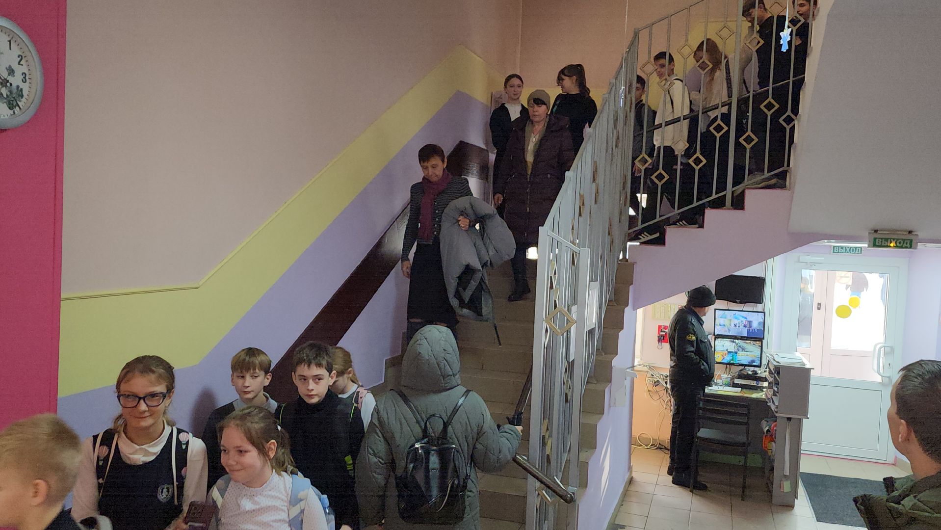 серпухов, школа 5, улица чернышевского, мчс, пожарные, учебная тревога,