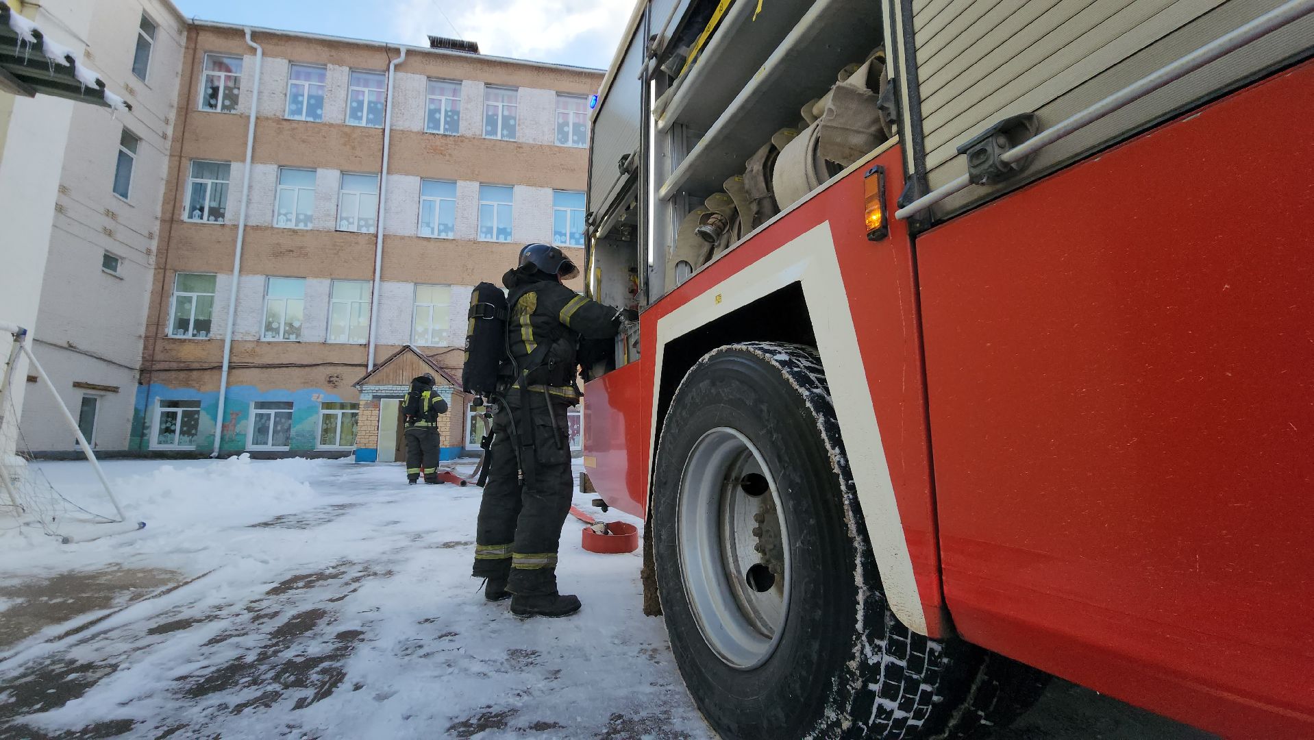 серпухов, школа 5, улица чернышевского, мчс, пожарные, учебная тревога,