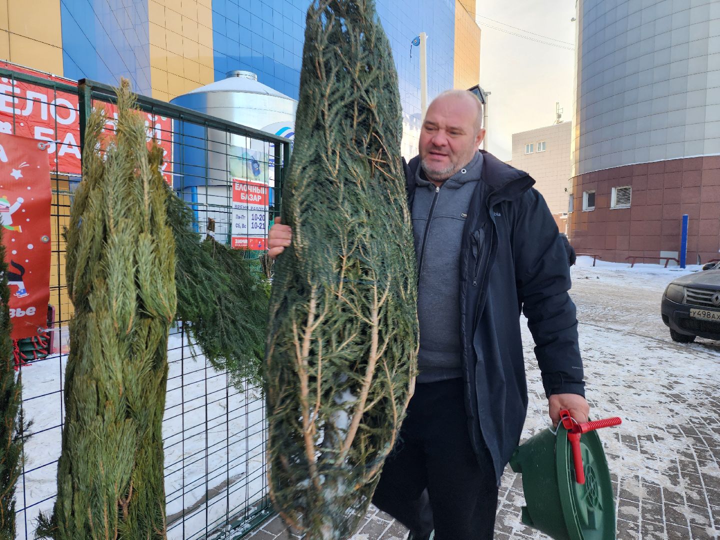 Луховицы, Елочный базар,