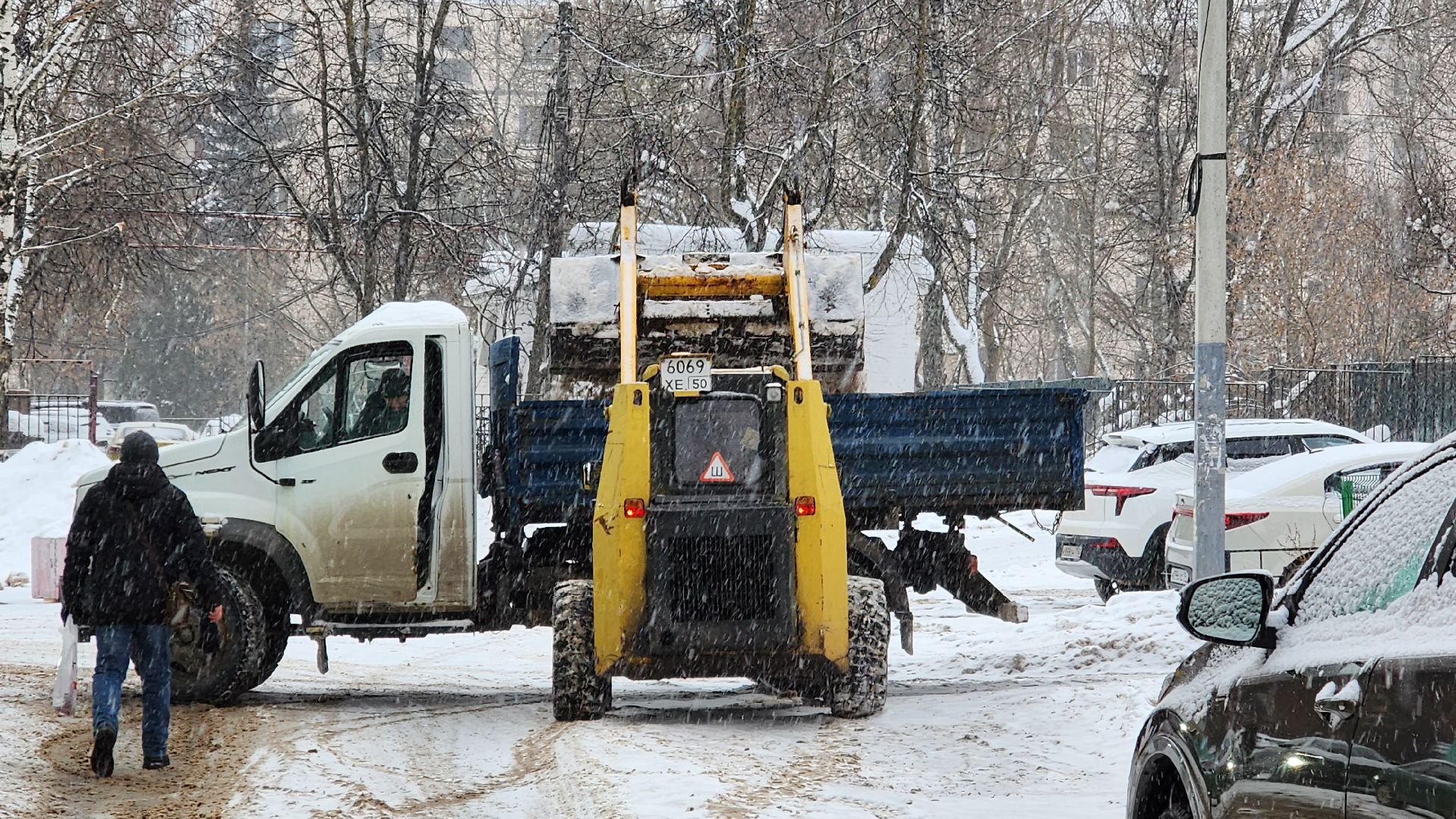вывоз снега, уборка снега и наледи, истра, вертикалки,