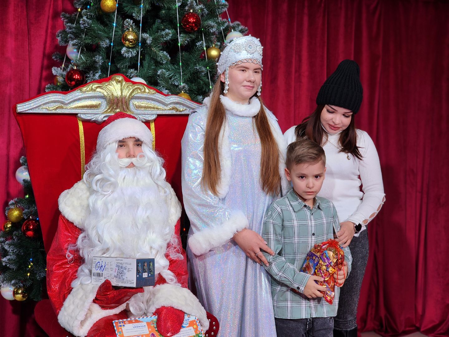 воскресенск, благотворительная елка, дети,