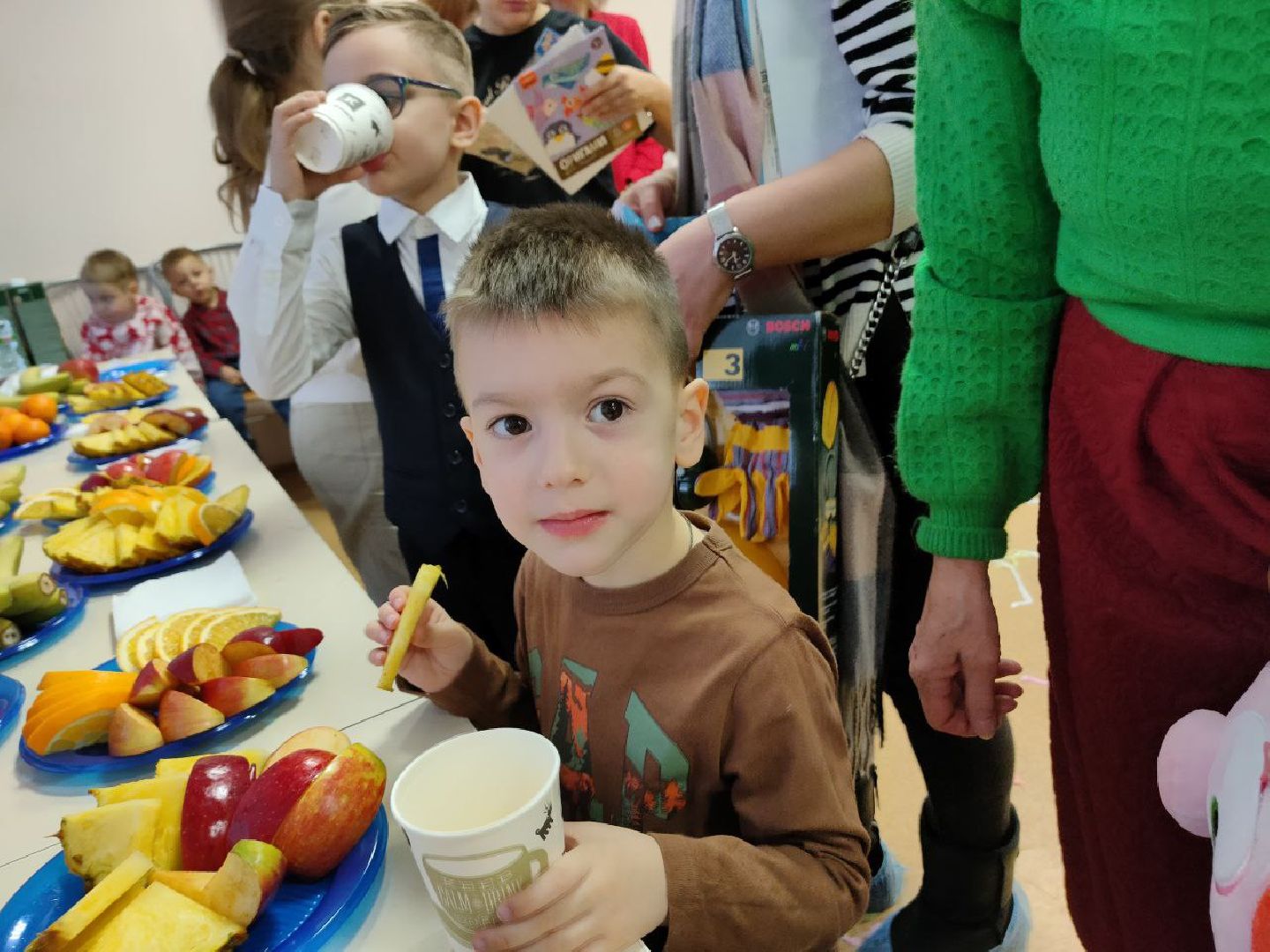 ивантеевка, детский праздник, новый год, аниматоры, праздничная программа для детей, угощения, подарки, центр социального обслуживания,вертикалки,