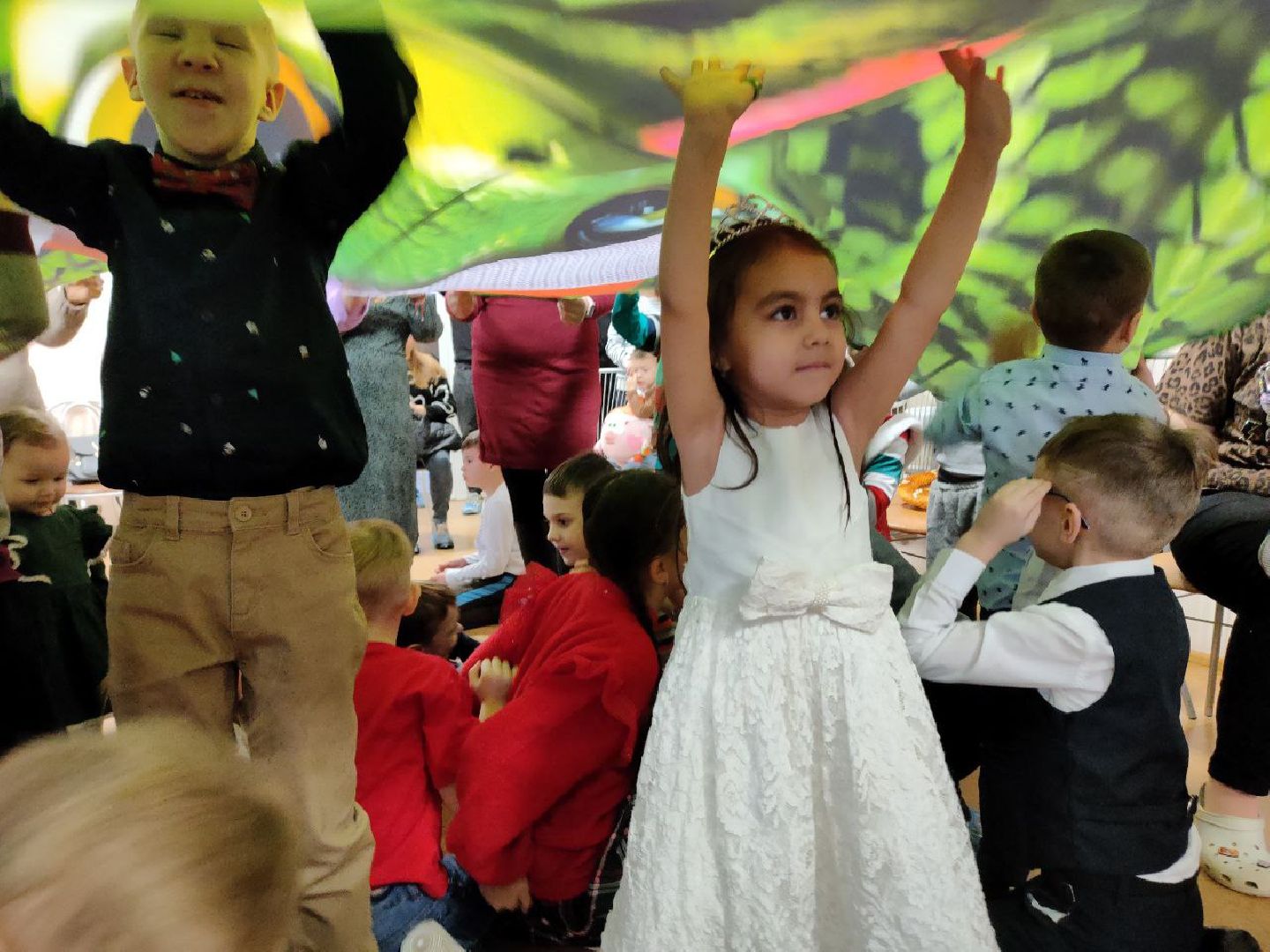 ивантеевка, детский праздник, новый год, аниматоры, праздничная программа для детей, угощения, подарки, центр социального обслуживания,вертикалки,