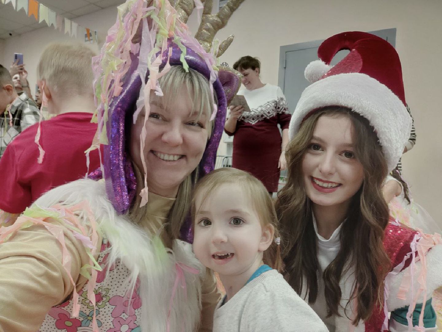 ивантеевка, детский праздник, новый год, аниматоры, праздничная программа для детей, угощения, подарки, центр социального обслуживания,вертикалки,