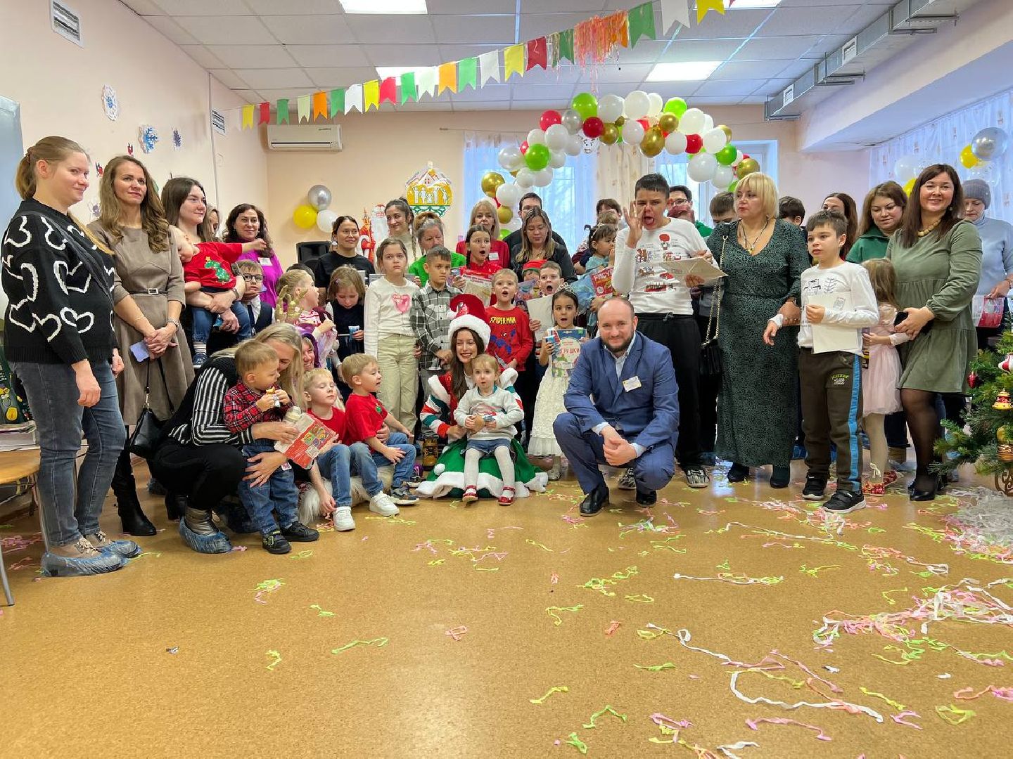 ивантеевка, детский праздник, новый год, аниматоры, праздничная программа для детей, угощения, подарки, центр социального обслуживания,вертикалки,