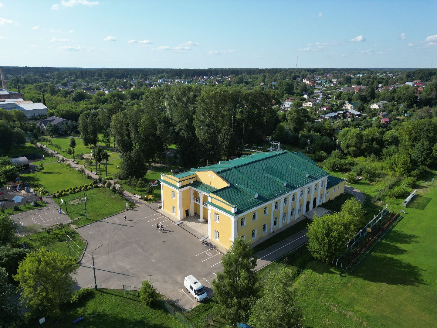 видео с коптера, талдом, городской парк,