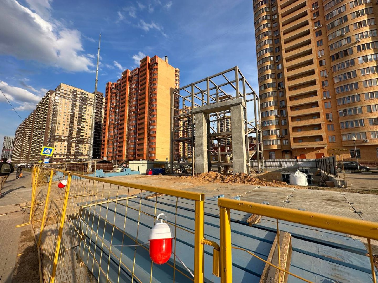 Реутов, строительство, переход, железная дорога, опоры, триплекс, строение