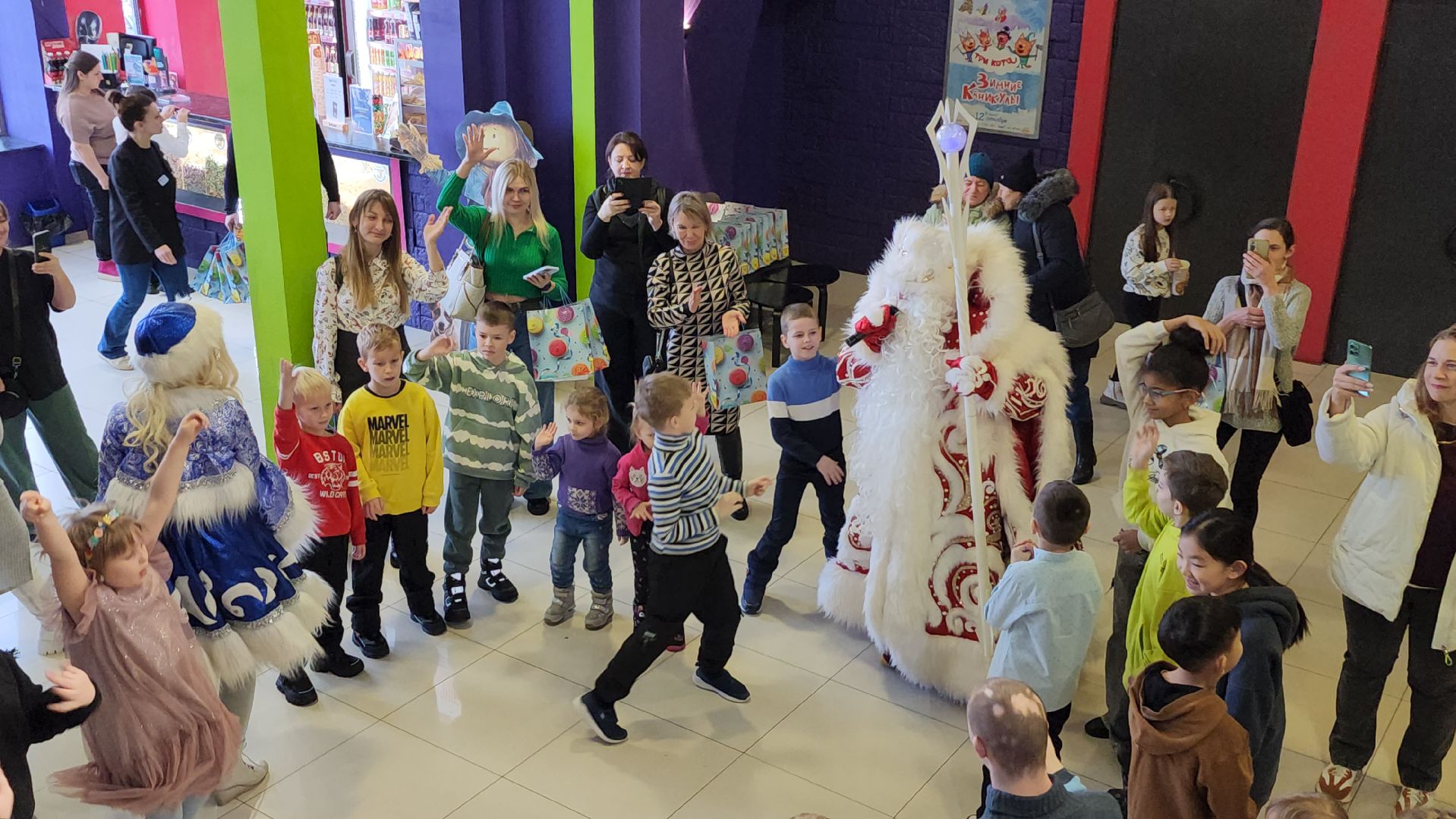 серпухов, дети с овз, новогодняя елка, кинотеатр, ано прозрение, кинолюкс,