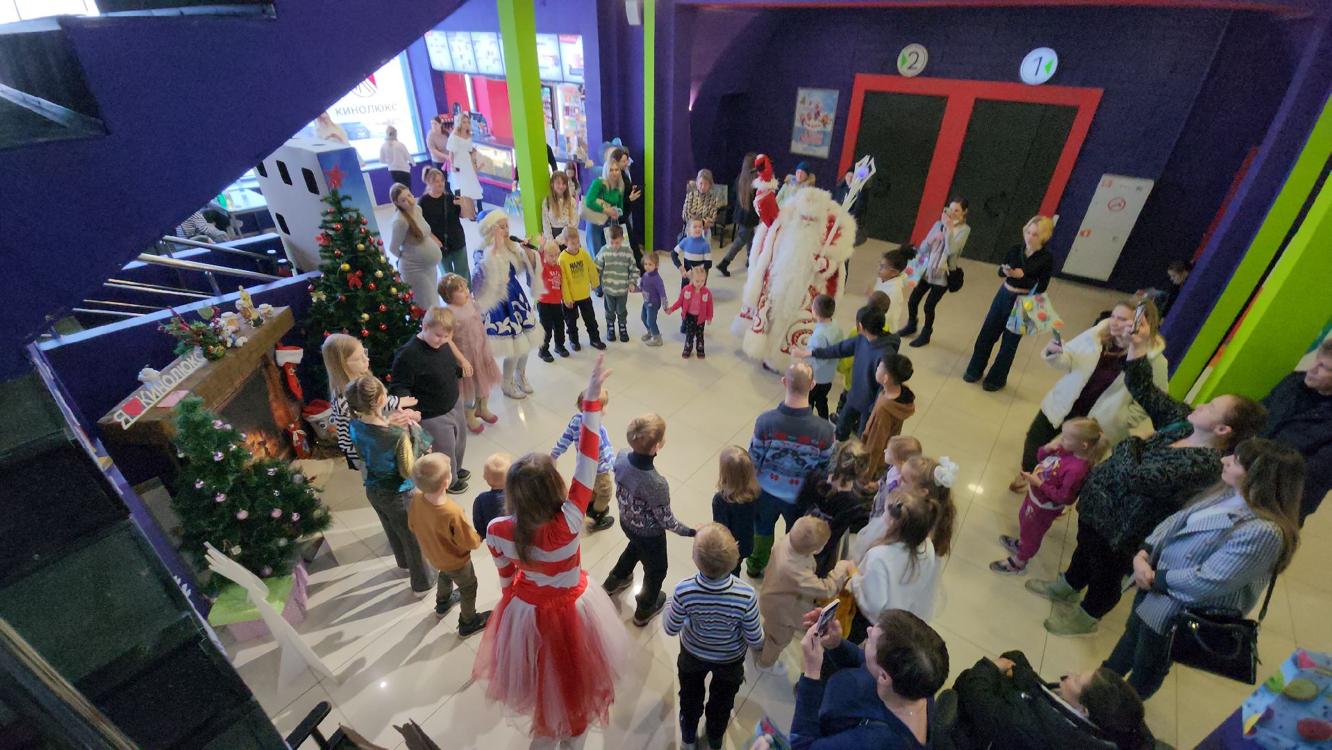 серпухов, дети с овз, новогодняя елка, кинотеатр, ано прозрение, кинолюкс,