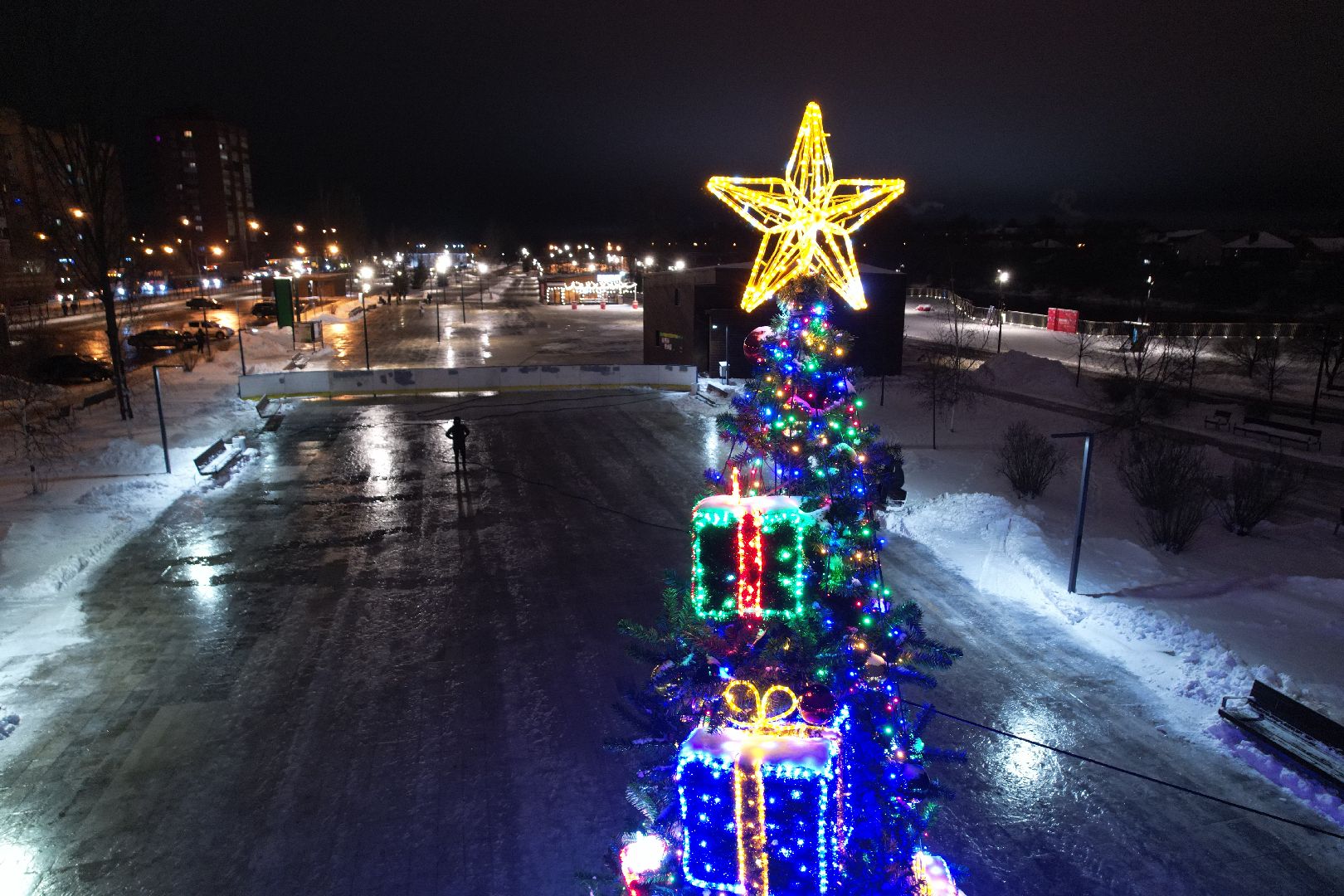 видео с коптера, каток, ёлка,