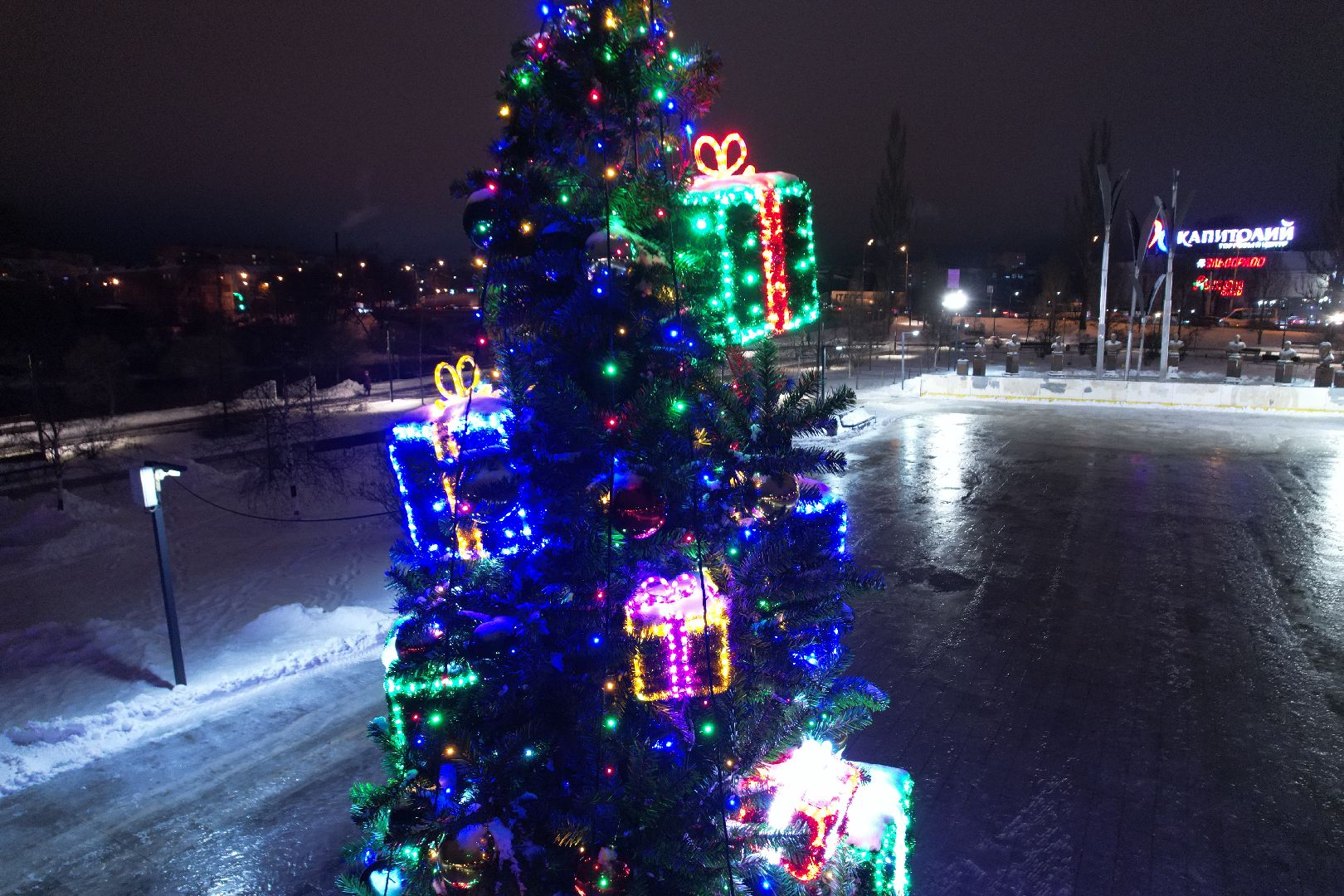 видео с коптера, каток, ёлка,