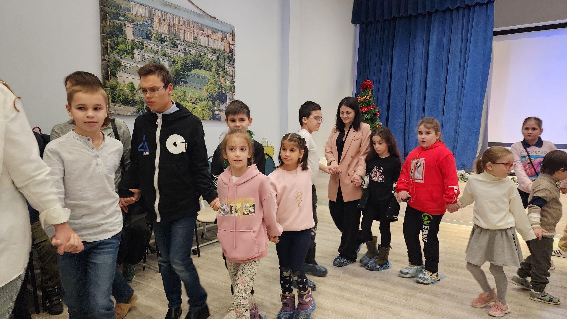 Домодедово, Подмосковье, Спектакль, дети с овз, Дети инвалиды, Дорогою добра, Волонтеры Подмосковья, вертикалки,