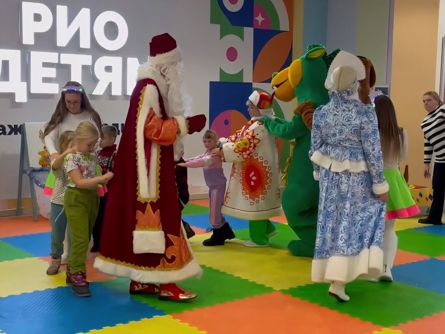 Коломна, мастерская деда мороза, новогодние мастер-классы, молодая гвардия, вертикалки,