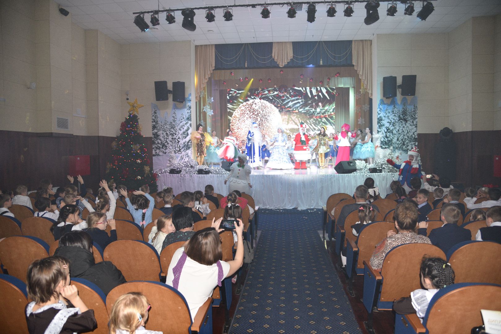 лотошино, лотошинский цдк, елка главы, новый год, дети, вертикалки,