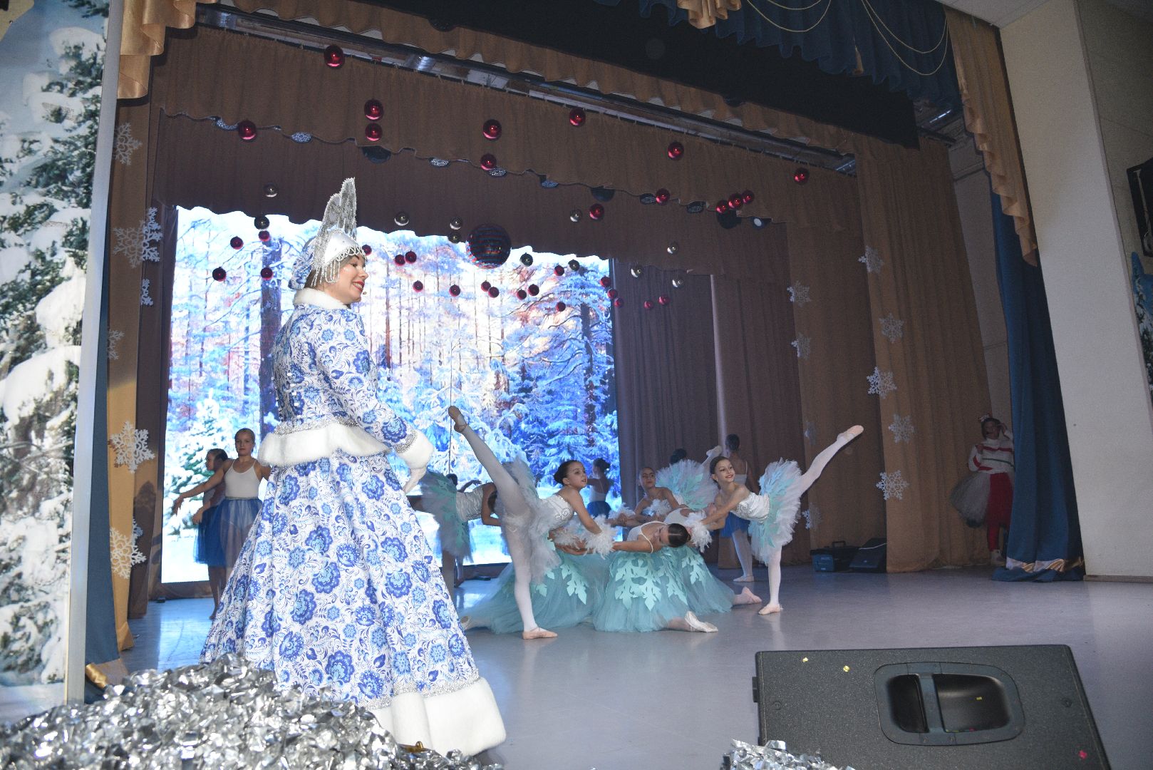 лотошино, лотошинский цдк, елка главы, новый год, дети, вертикалки,