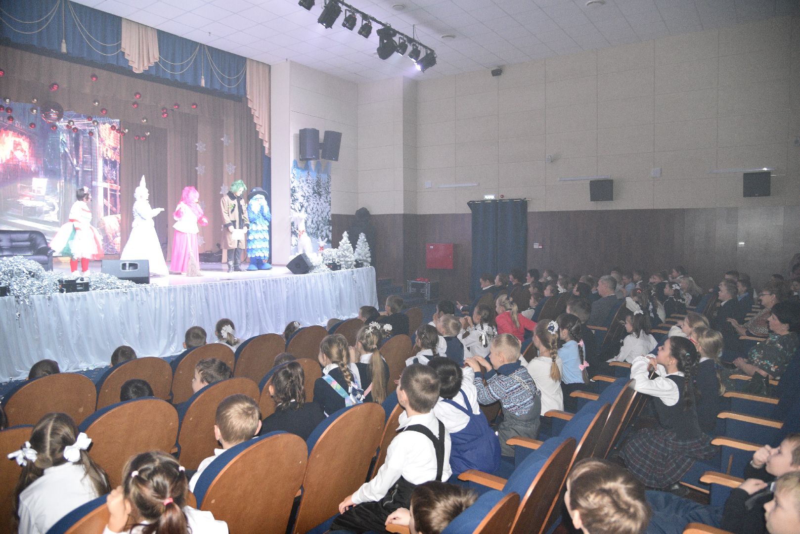 лотошино, лотошинский цдк, елка главы, новый год, дети, вертикалки,