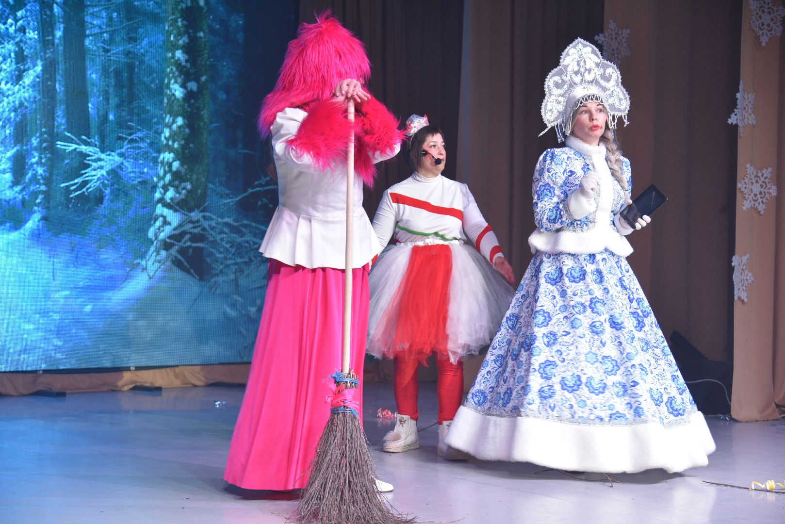 лотошино, лотошинский цдк, елка главы, новый год, дети, вертикалки,