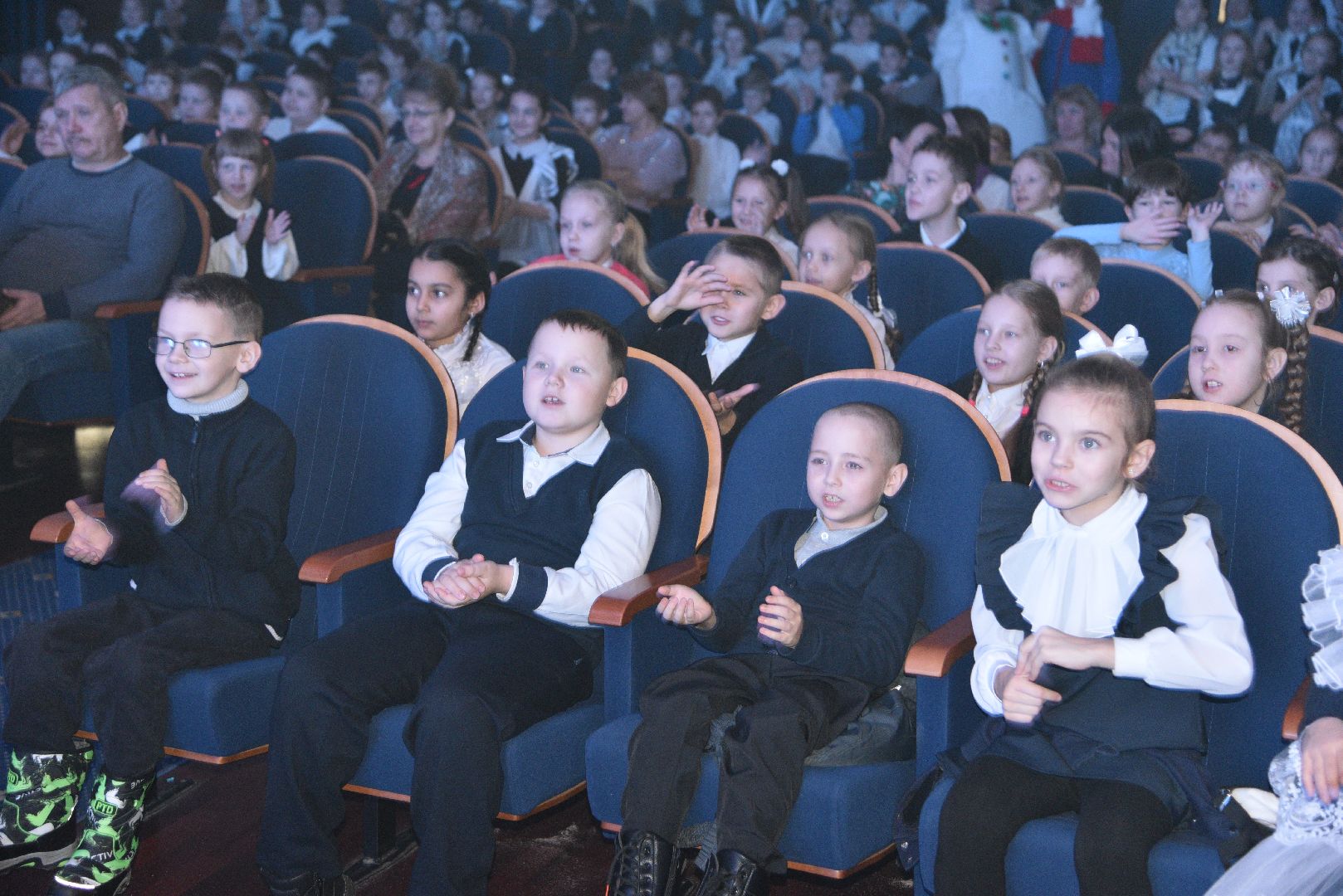 лотошино, лотошинский цдк, елка главы, новый год, дети, вертикалки,