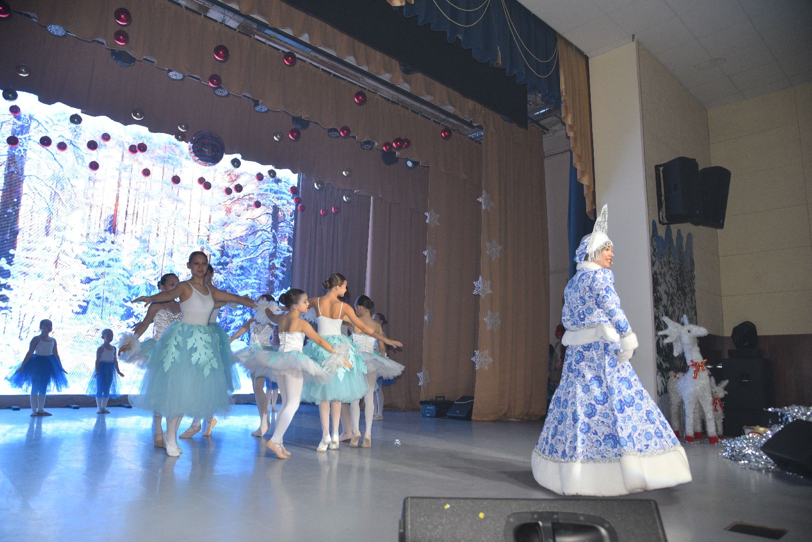 лотошино, лотошинский цдк, елка главы, новый год, дети, вертикалки,