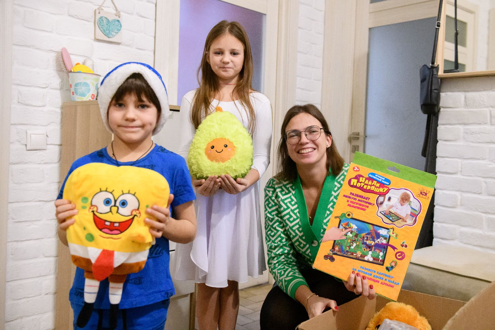 лыткарино, благодарный шкаф, благотворительность, год семьи, многодетная семья, вертикалки,