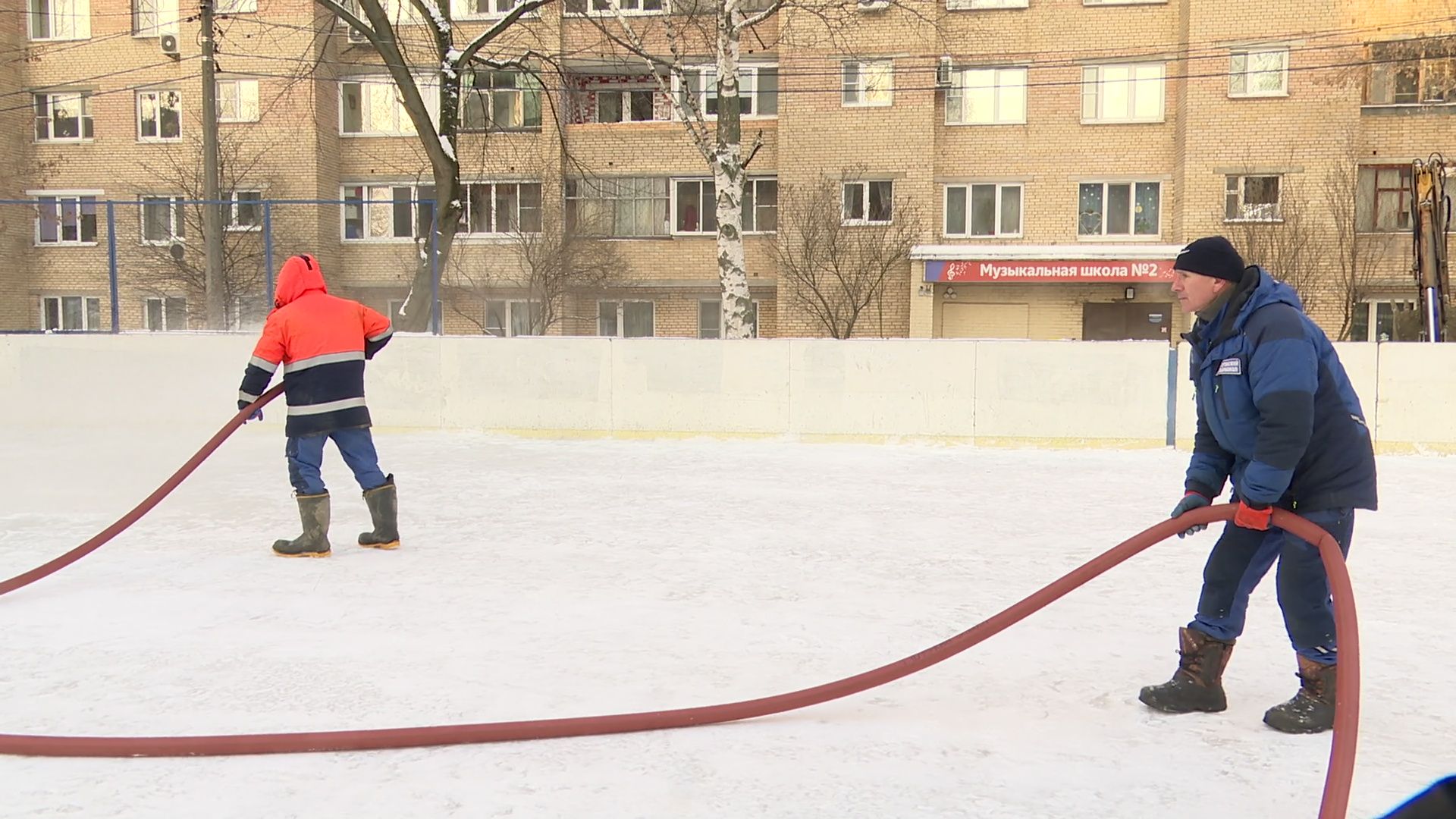 Реутов, вертикалки, каток, горка, новогодняя ель, заливка льда,
