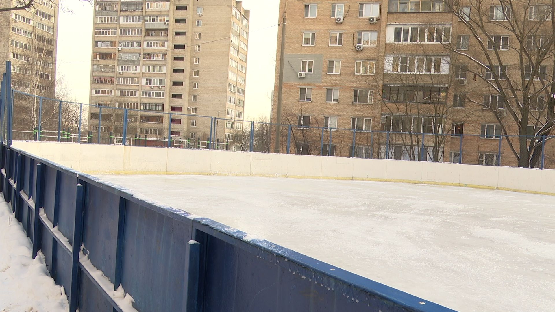 Реутов, вертикалки, каток, горка, новогодняя ель, заливка льда,