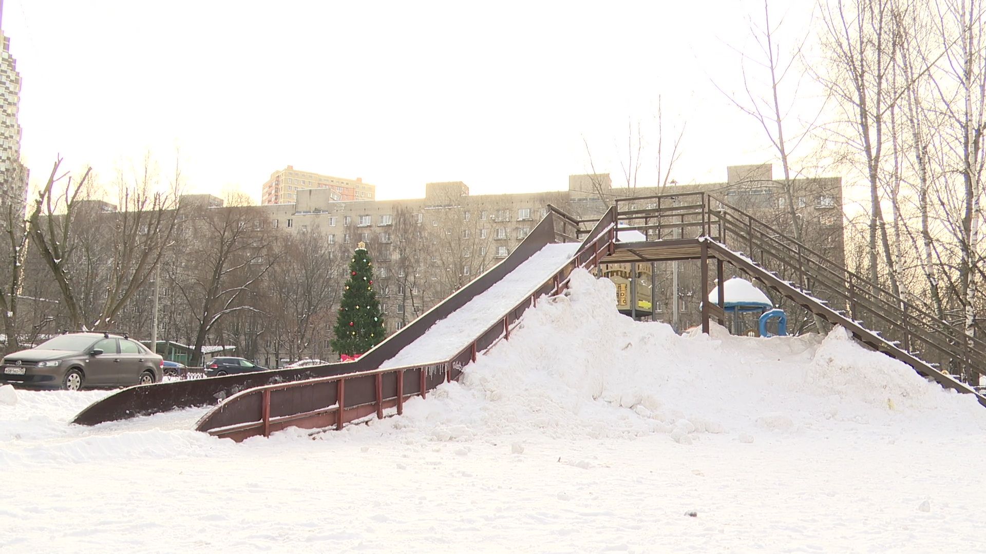 Реутов, вертикалки, каток, горка, новогодняя ель, заливка льда,