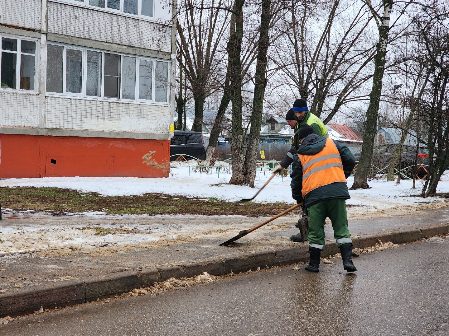 ногинск, коммунальная служба, мбу благосфера, жкх, очистка тротуаров, гололед, вертикалки