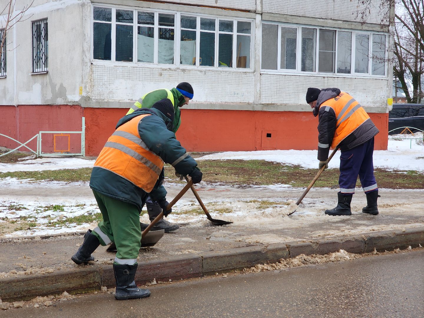ногинск, коммунальная служба, мбу благосфера, жкх, очистка тротуаров, гололед, вертикалки