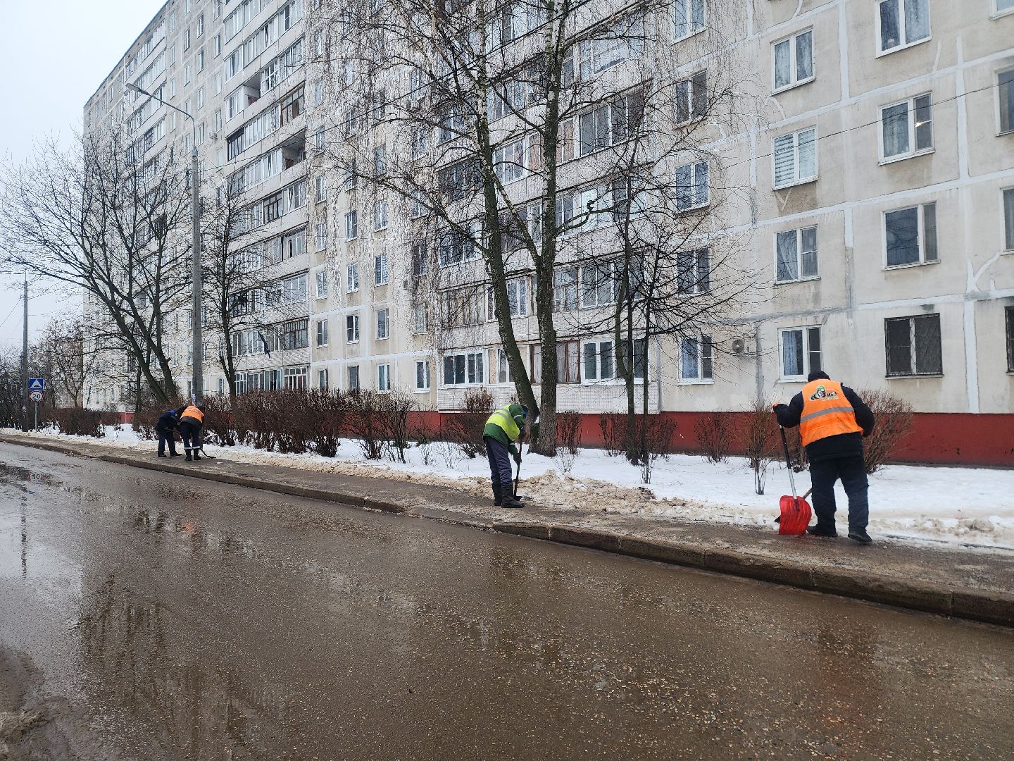 ногинск, коммунальная служба, мбу благосфера, жкх, очистка тротуаров, гололед, вертикалки