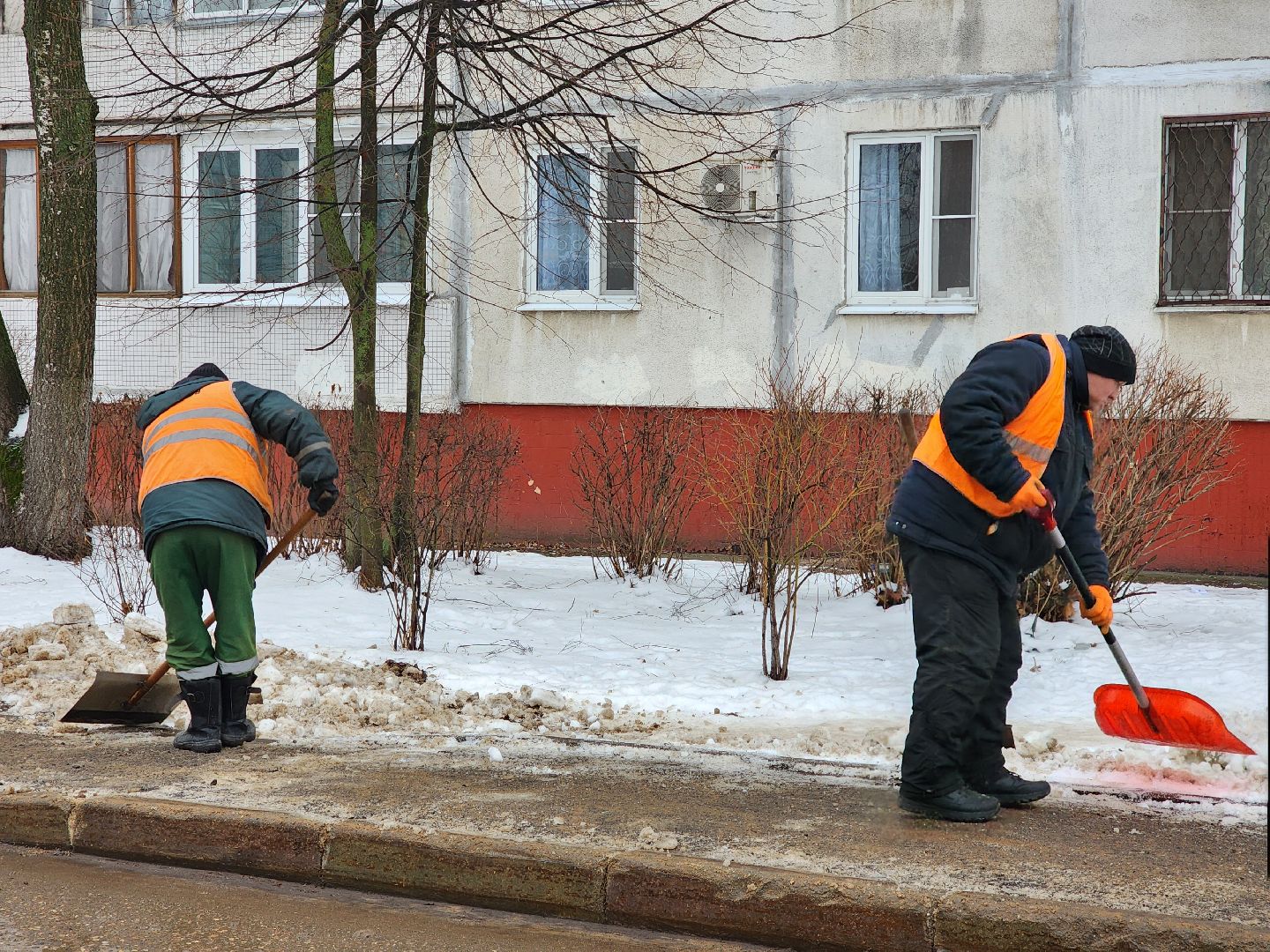 ногинск, коммунальная служба, мбу благосфера, жкх, очистка тротуаров, гололед, вертикалки