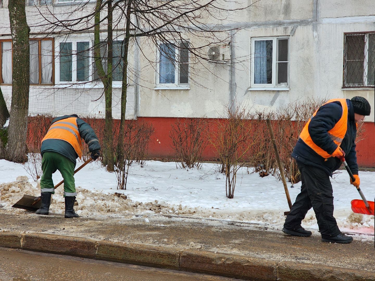 ногинск, коммунальная служба, мбу благосфера, жкх, очистка тротуаров, гололед, вертикалки