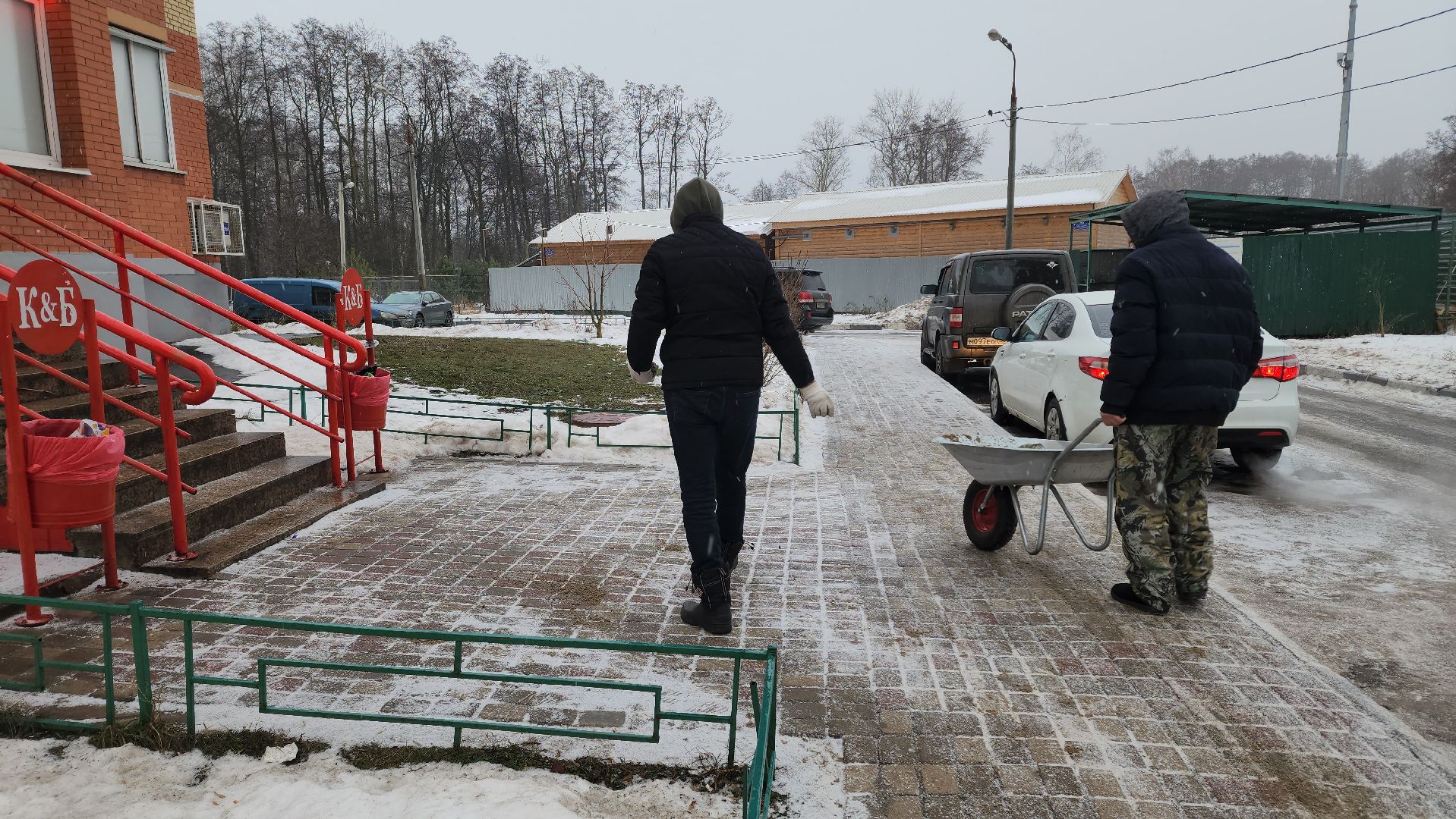 жкх, снег, наледь, гололед, гололедица, песок, противогололедный материал, соль, ук, управляющая компания, вертикалки,