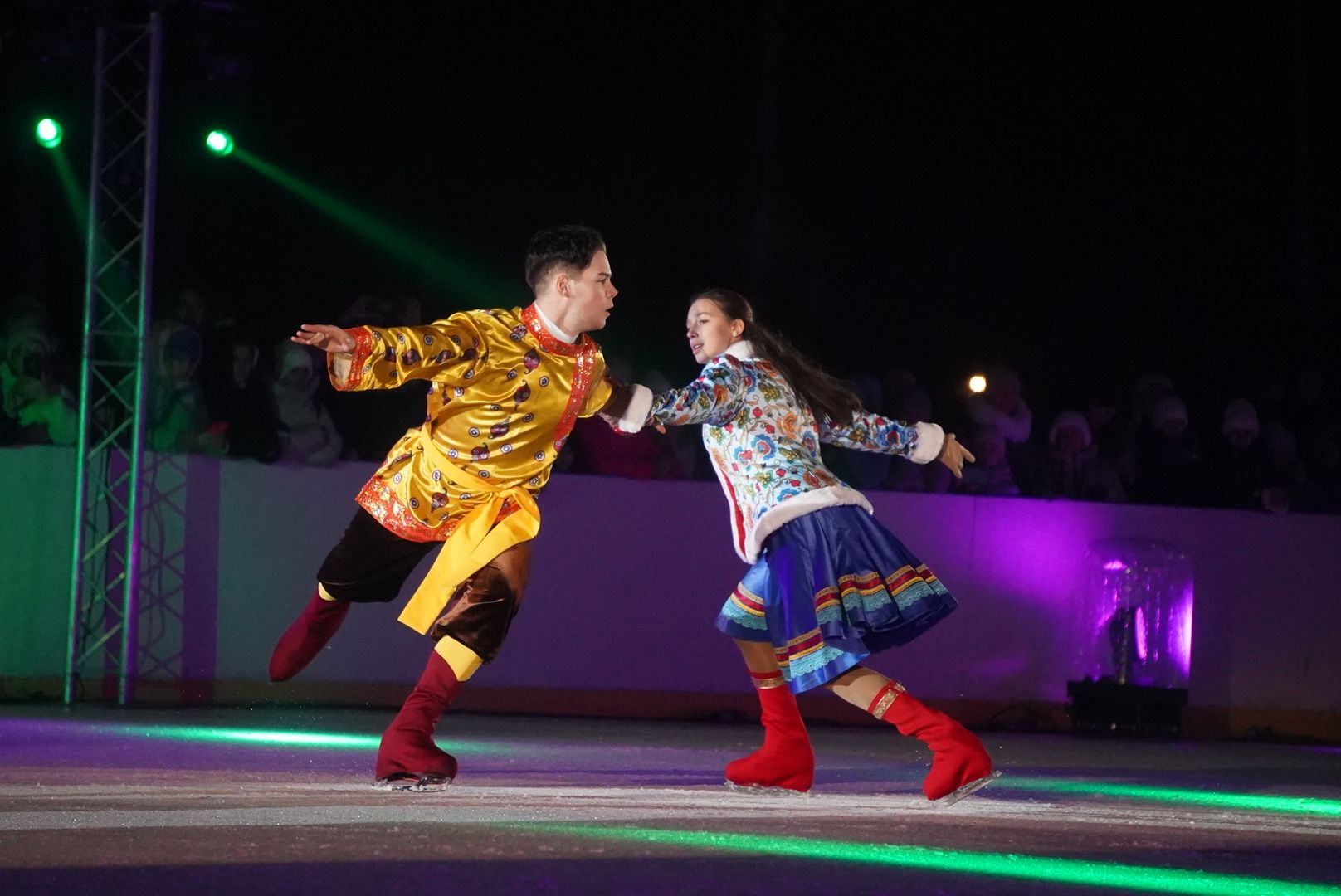 Павловский Посад, Электрогорск, Ледовое шоу, Дети, Люди, Зрители, Спорт,